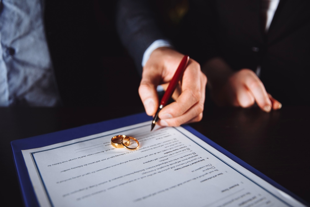 how divorce works in Alberta — photo